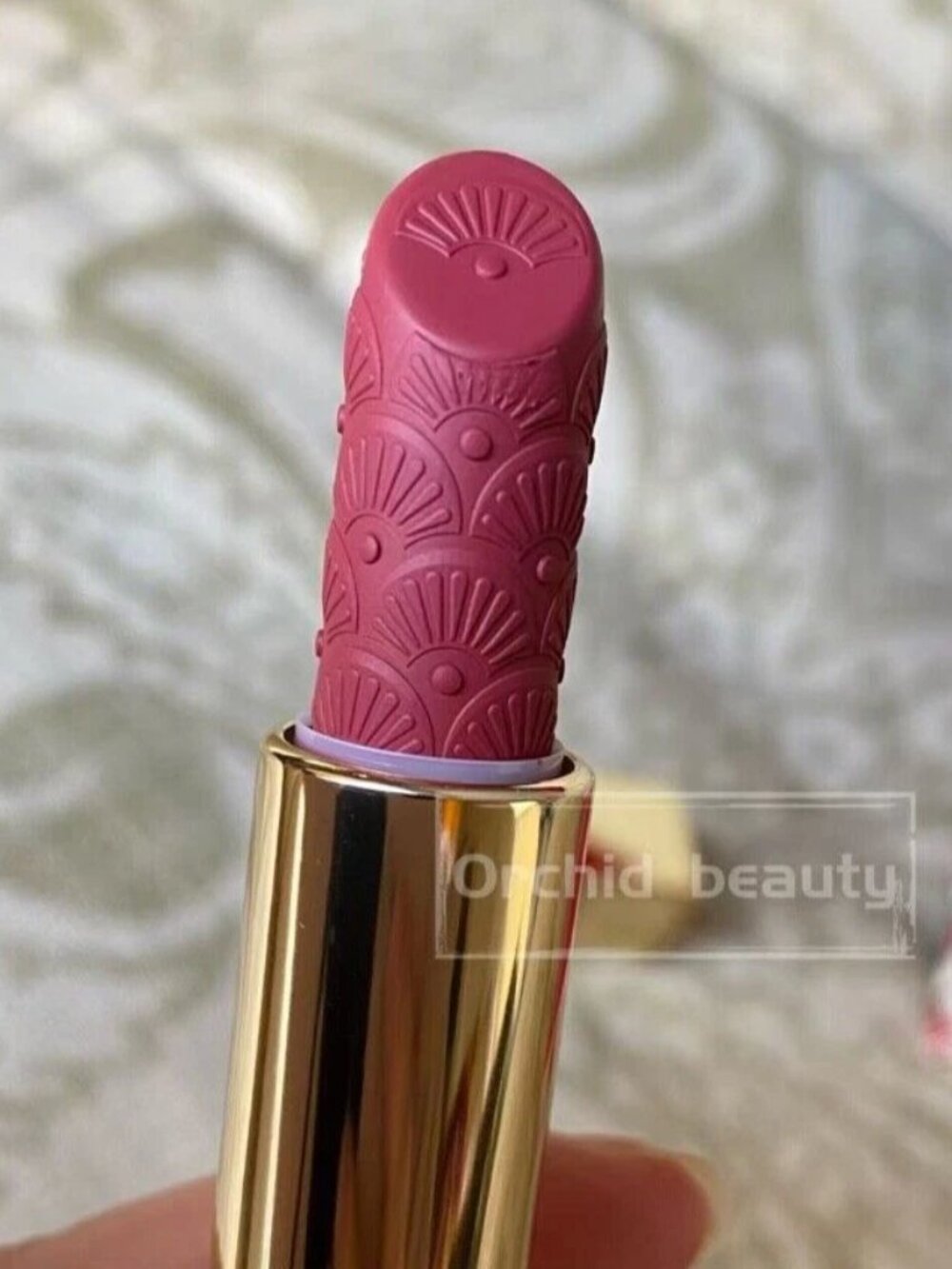 New Limited edition Estee Lauder Lipstick~Revealing Rose~Full size 3.5g